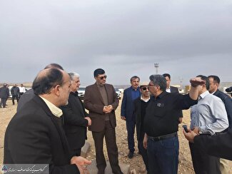 بازدید مدیرعامل گروه سرمایه‌گذاری اهداف از مخازن ذخیره نفت قشم 