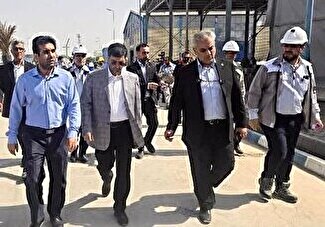 بازدید دکتر مهدی عبوری مدیرعامل و معاونین گروه سرمایه‌گذاری اهداف از پتروشیمی نخل آسماری
