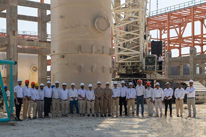 نصب نخستین برج فرآیندی واحد PDH در پتروشیمی آلای مهستان