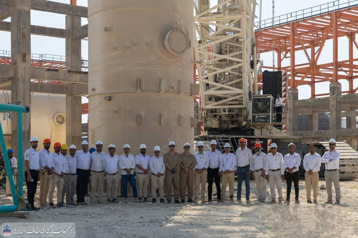 نصب نخستین برج فرآیندی واحد PDH در پتروشیمی آلای مهستان
